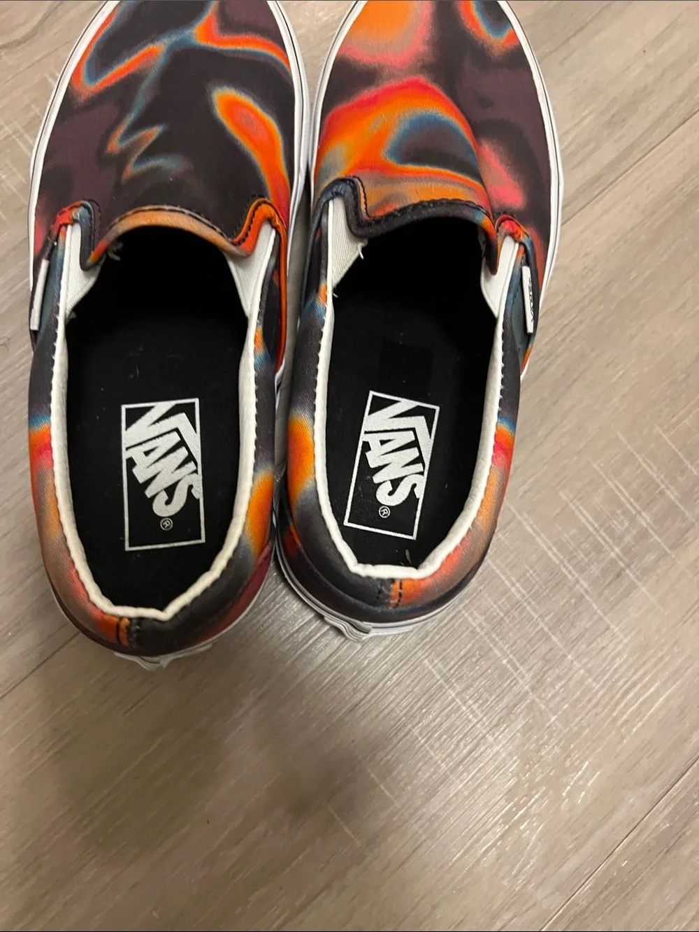 Vans Classic Slip-On Aura Size 6 edgy streetwear skater